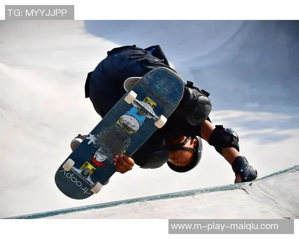 实时新闻南京滑板队在极限运动世界杯中的团队协作表现分析与点评